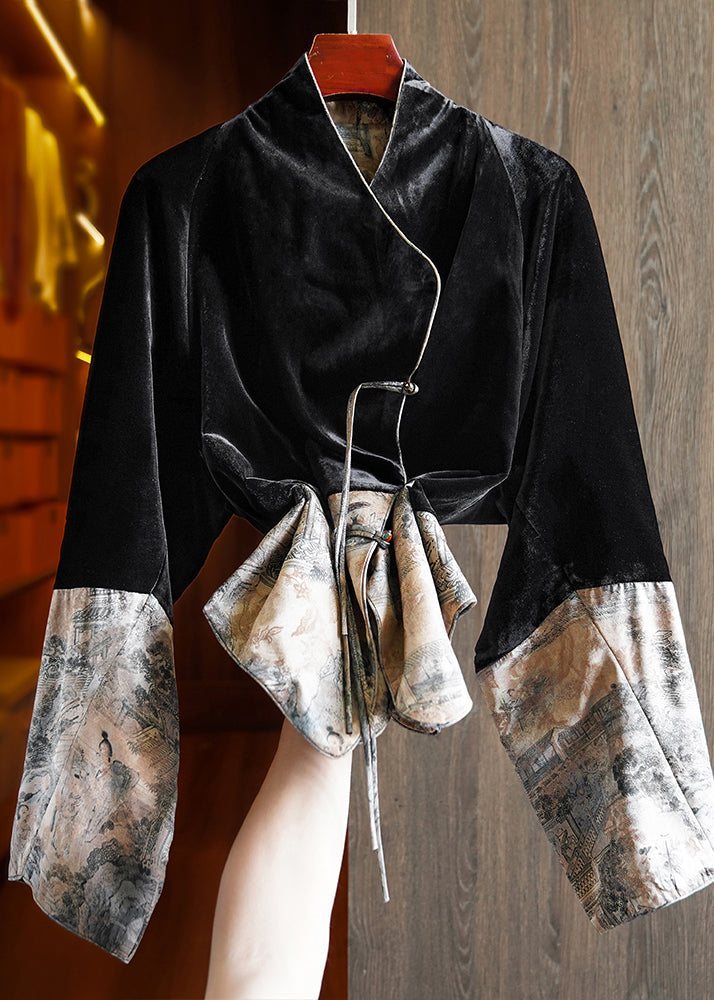 Well Tailored Coat with a Graceful Silhouette