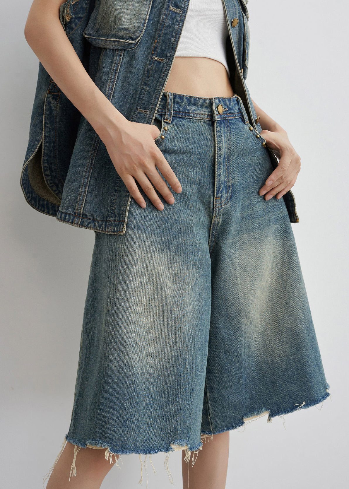 Well Tailored Garment with a Graceful Silhouette