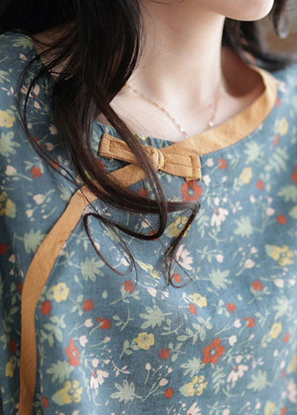 Sophisticated Blouse with a Clean Classic Look