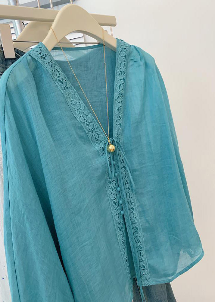 Beautifully Finished Top in a Timeless Design