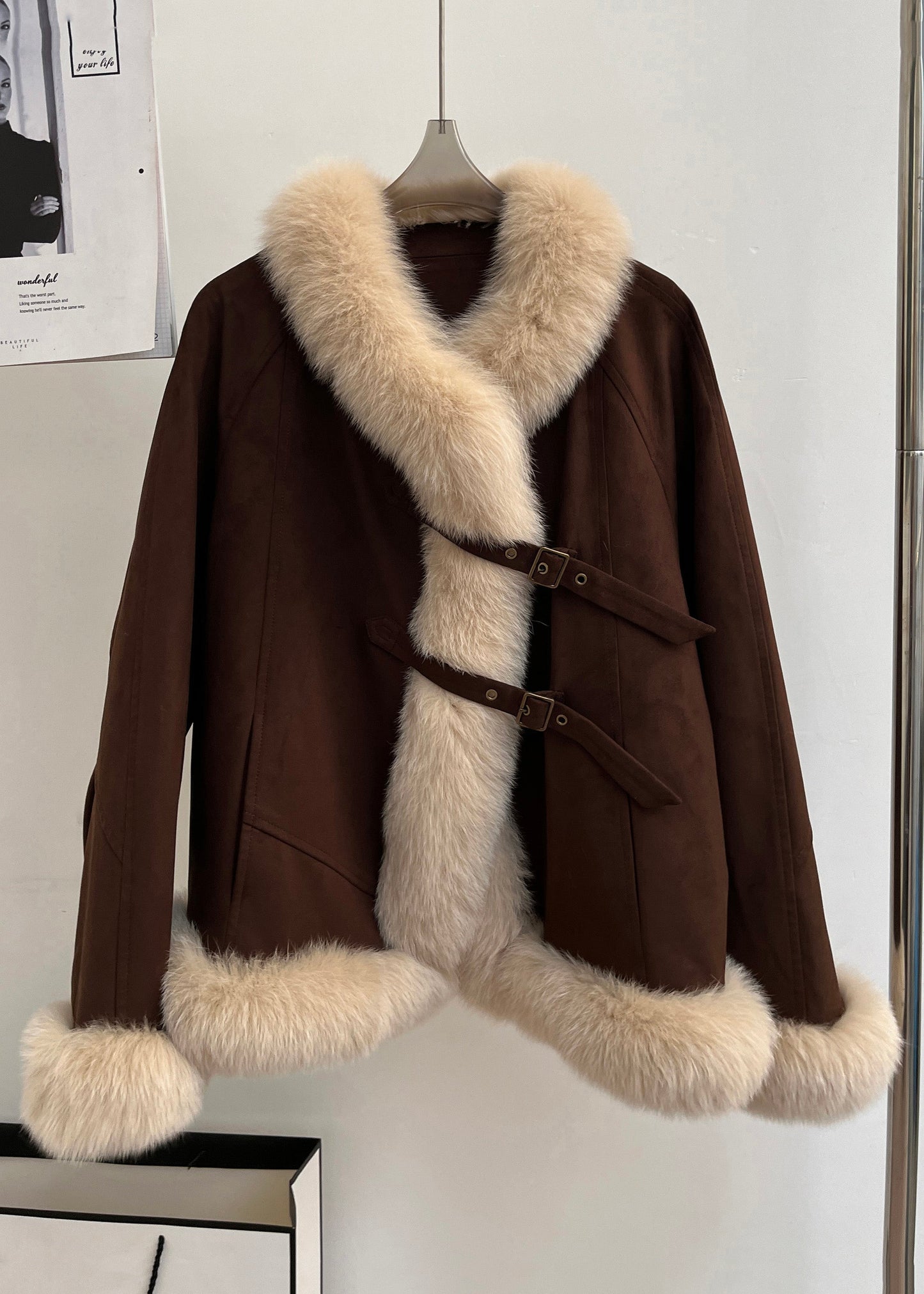 Effortlessly Elegant Coat with a Timeless Design