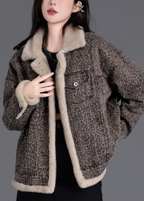Elegantly Styled Jacket for Everyday Wear