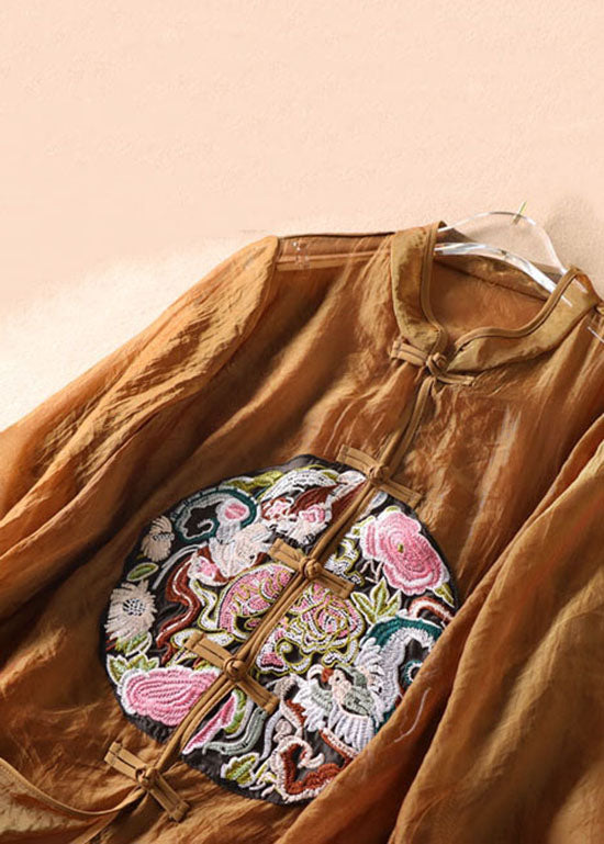 Beautifully Crafted Blouse in a Classic Style