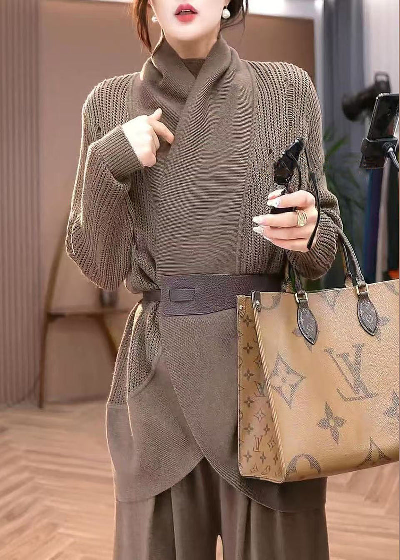 Classic Vintage Cardigan with a Flattering Fit