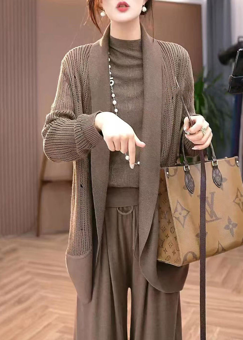 Classic Vintage Cardigan with a Flattering Fit