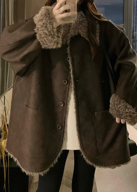 Beautifully Finished Coat in a Timeless Design
