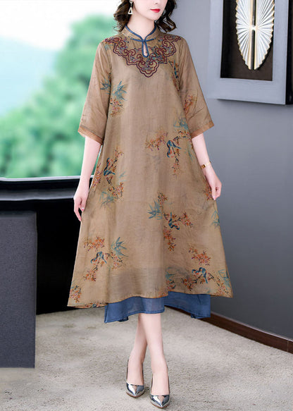 Classic Vintage Dress with a Flattering Fit