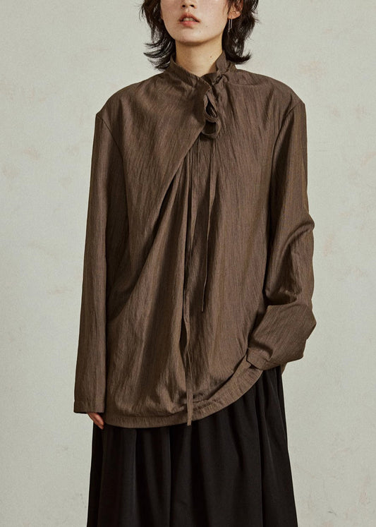 Classic Vintage Blouse with a Flattering Fit