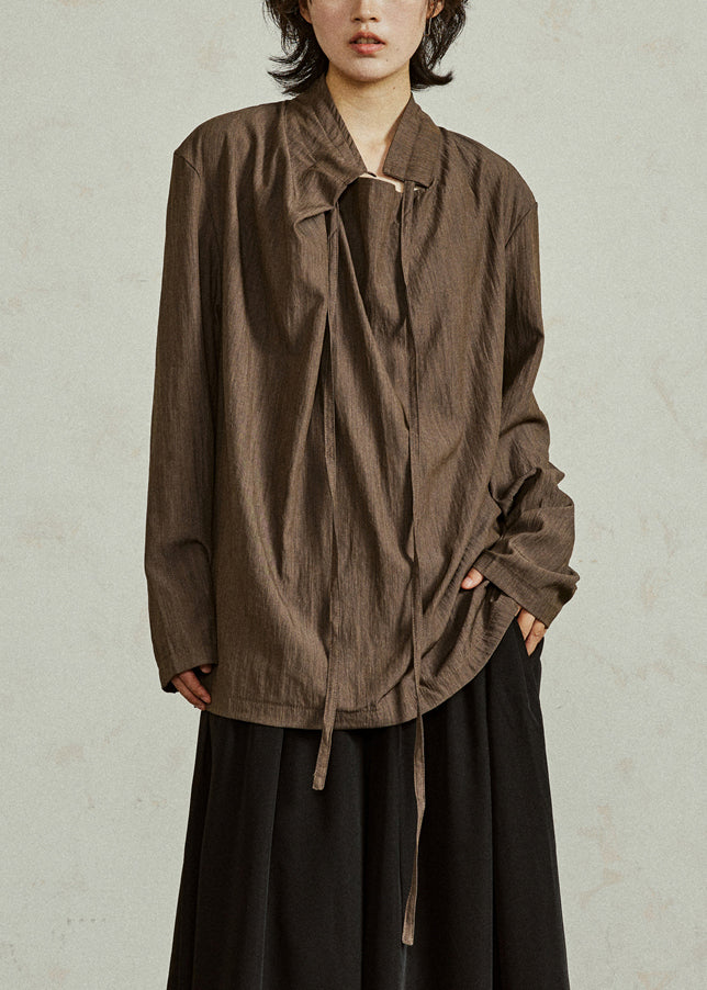 Classic Vintage Blouse with a Flattering Fit