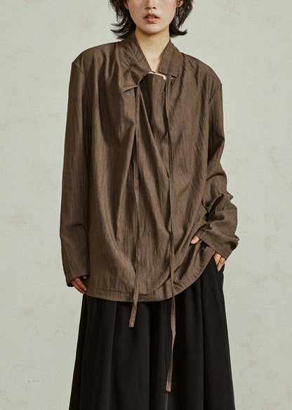 Classic Vintage Blouse with a Flattering Fit