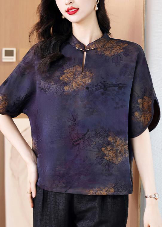 Classic Vintage Shirt with a Flattering Fit
