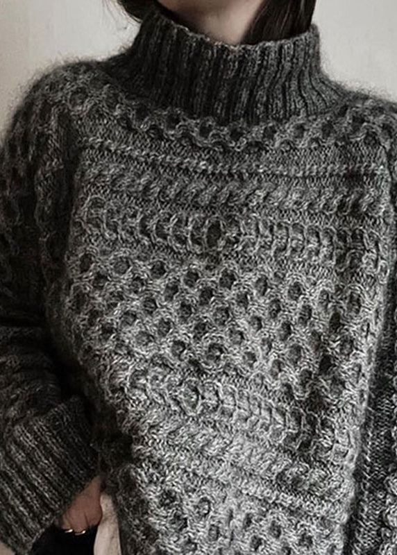 Well Tailored Sweater with a Graceful Silhouette