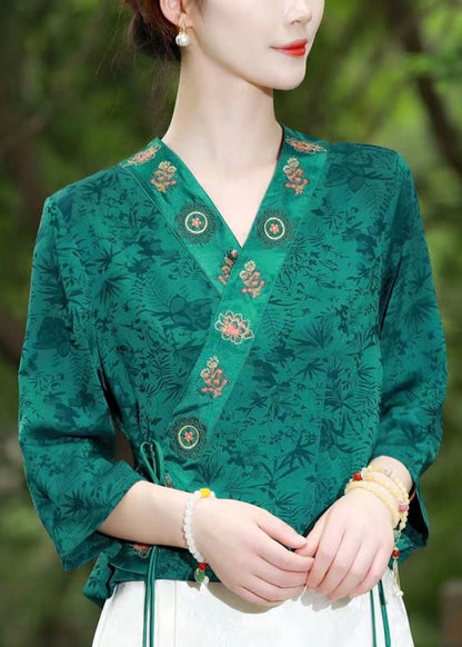 A Vintage Style Top with Delicate Timeless Details