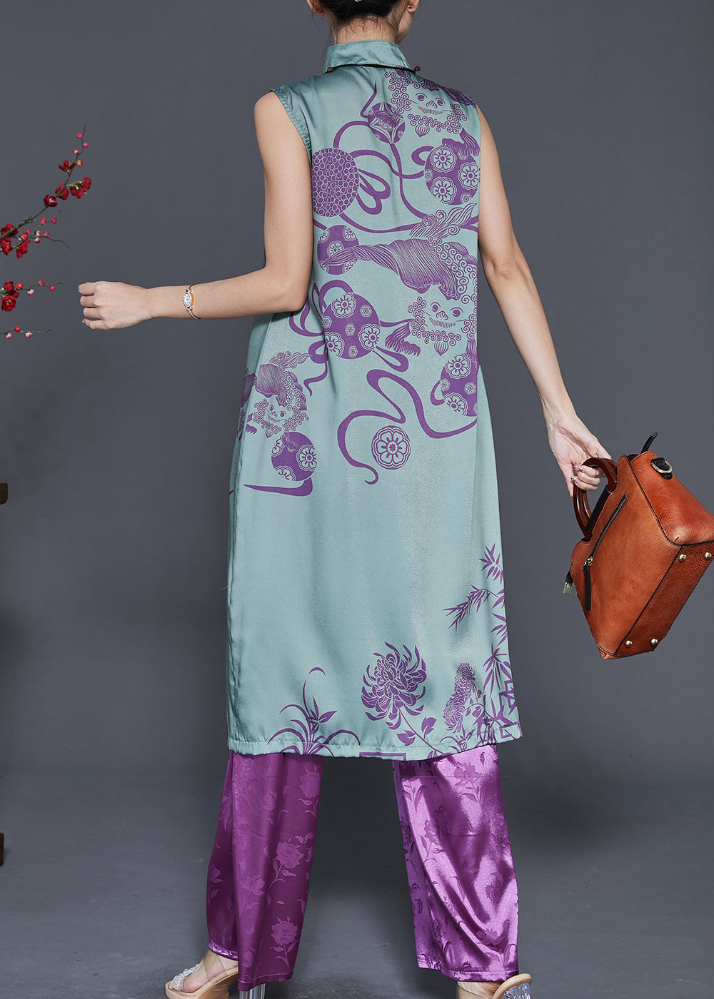Well Tailored Garment with a Graceful Silhouette