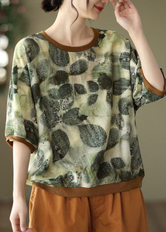 Classic Vintage Shirt with a Flattering Fit