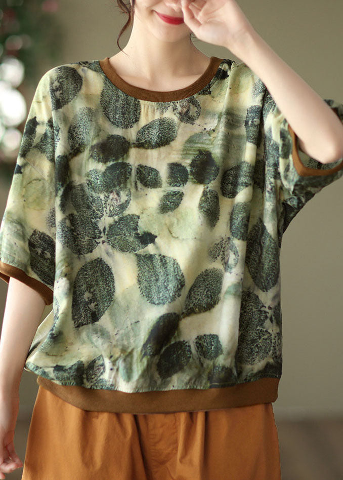 Classic Vintage Shirt with a Flattering Fit