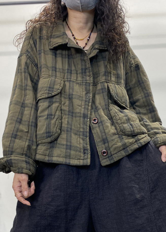 Well Tailored Coat with a Graceful Silhouette