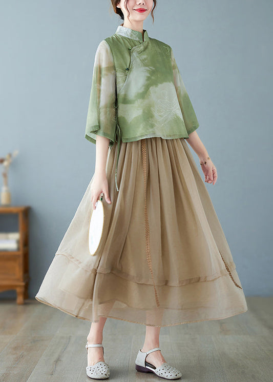 Effortlessly Elegant Garment with a Timeless Design