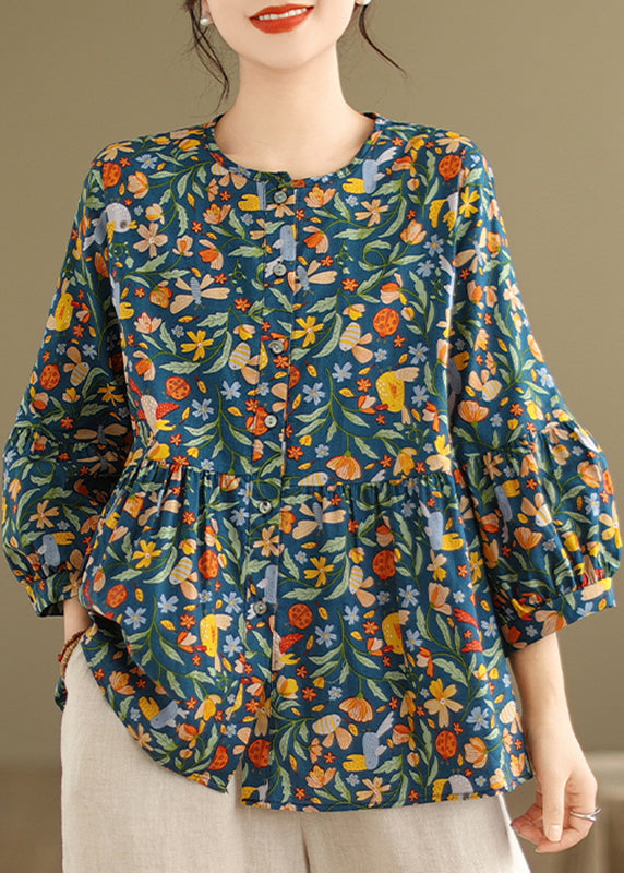 Effortlessly Elegant Top with a Timeless Design