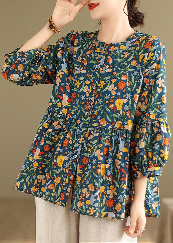 Effortlessly Elegant Top with a Timeless Design