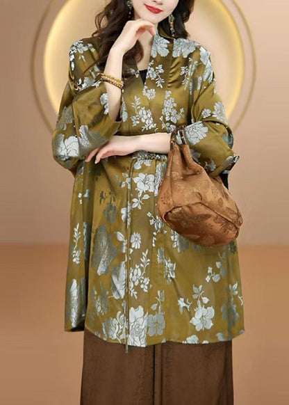 Classic Vintage Shirt with a Flattering Fit