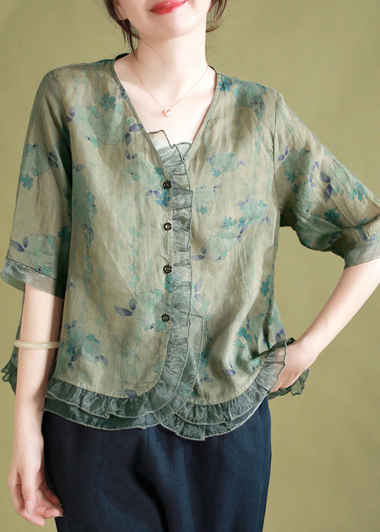 Classic Vintage Shirt with a Flattering Fit
