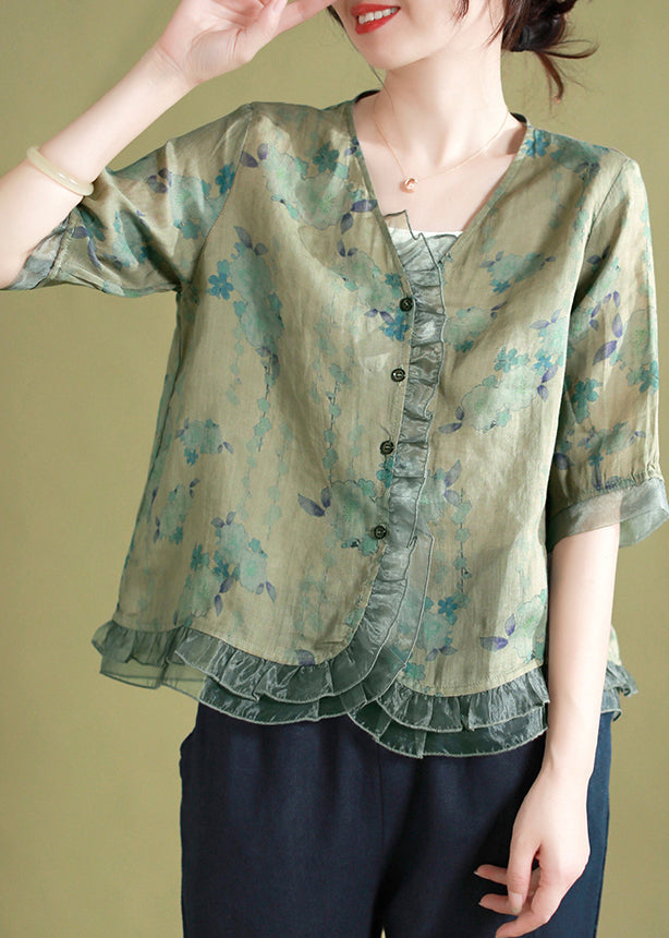 Classic Vintage Shirt with a Flattering Fit