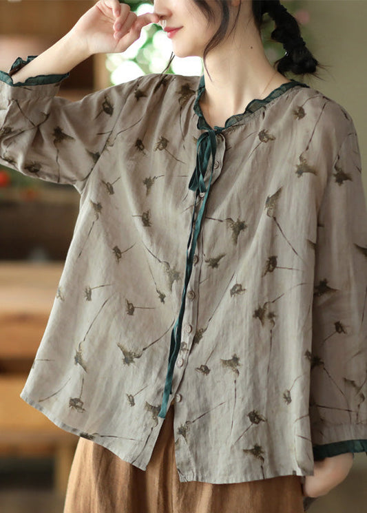 Effortlessly Elegant Top with a Timeless Design