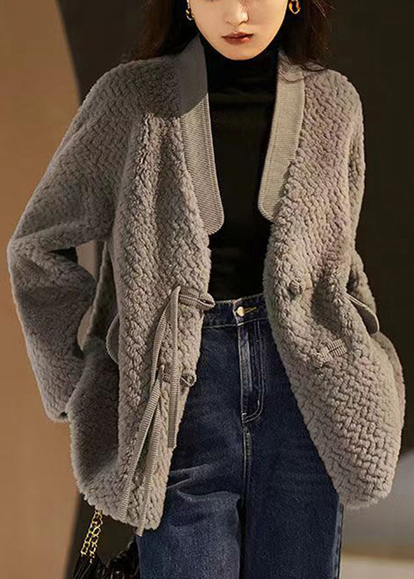 Effortlessly Elegant Coat with a Timeless Design