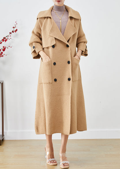 Effortlessly Elegant Coat with a Timeless Design