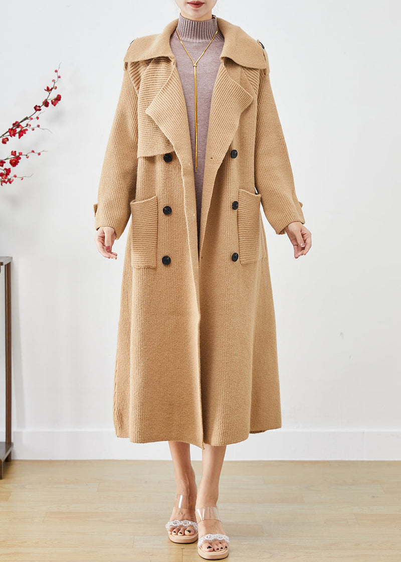 Effortlessly Elegant Coat with a Timeless Design