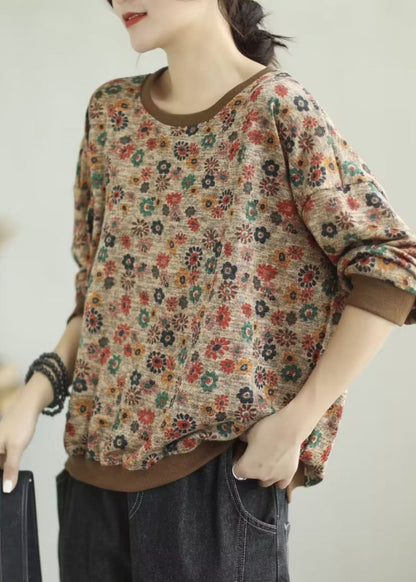 Effortlessly Elegant Sweater with a Timeless Design