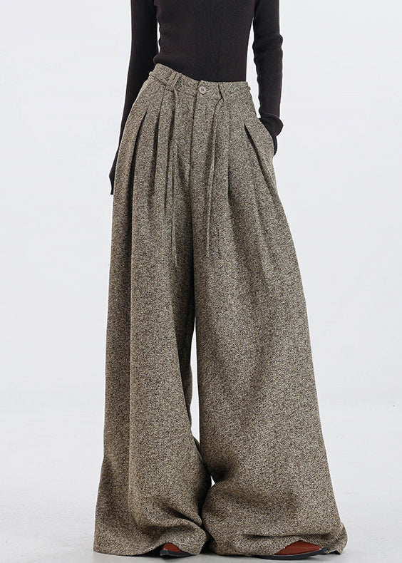 A Vintage Style Pants with Delicate Timeless Details