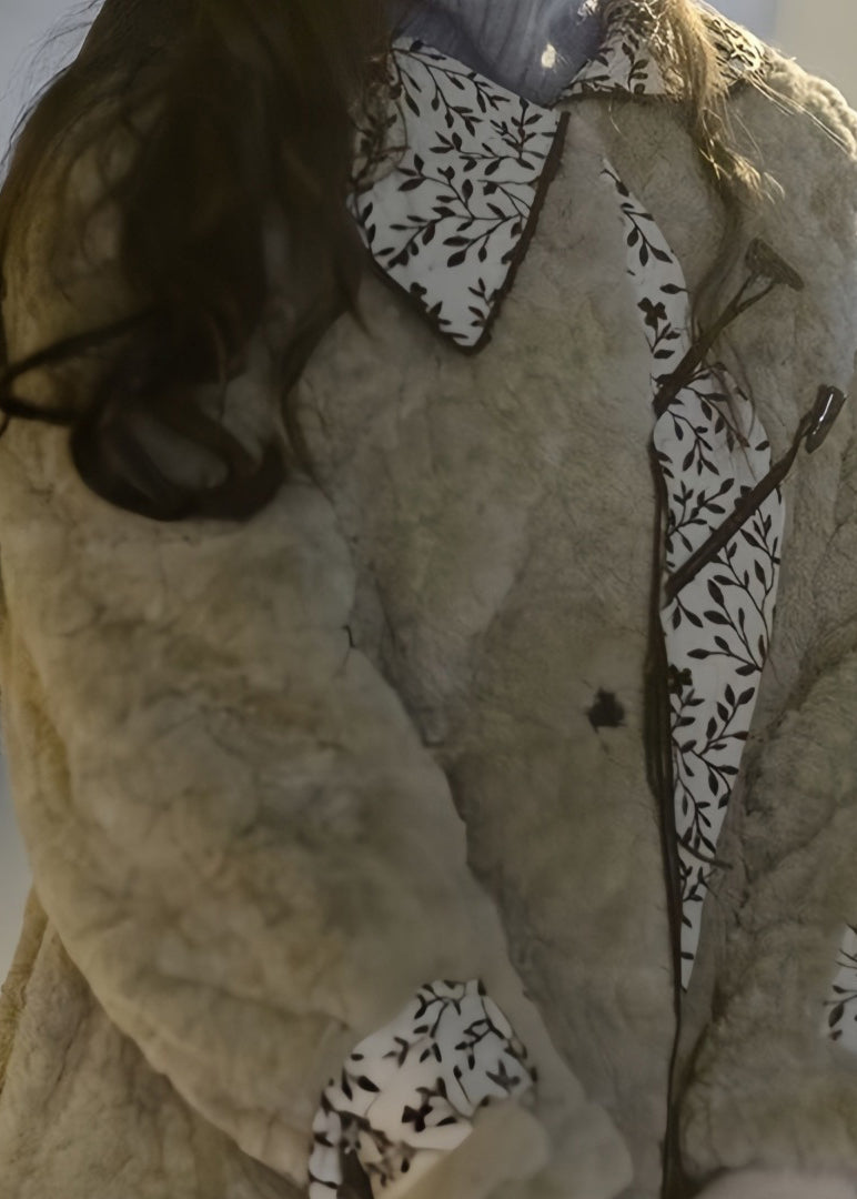 Beautifully Crafted Coat in a Classic Style