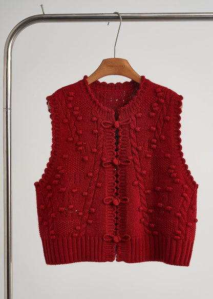 Effortlessly Elegant Top with a Timeless Design