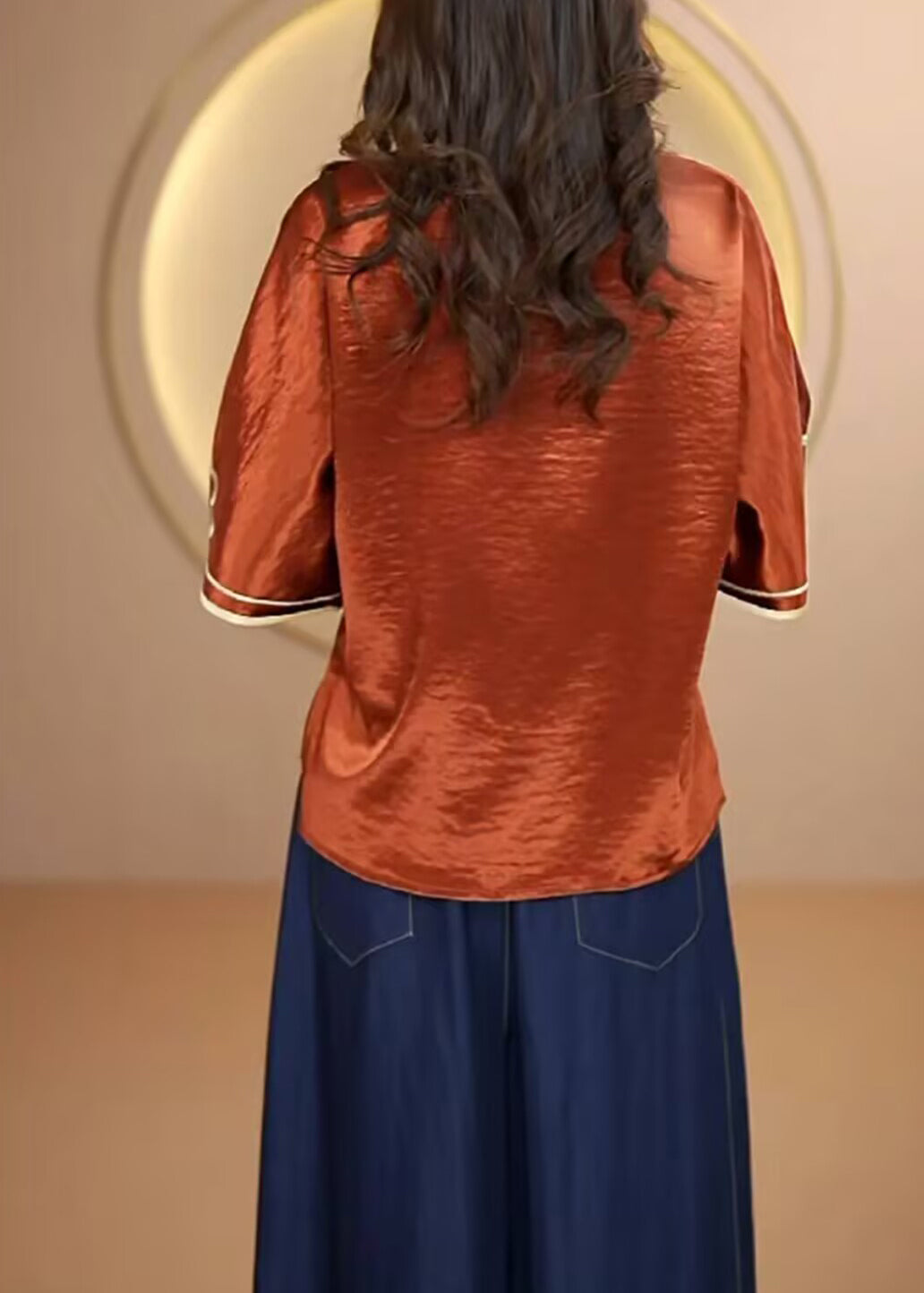 Effortlessly Elegant Top with a Timeless Design
