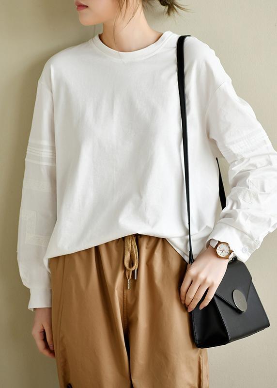 Effortlessly Elegant Top with a Timeless Design
