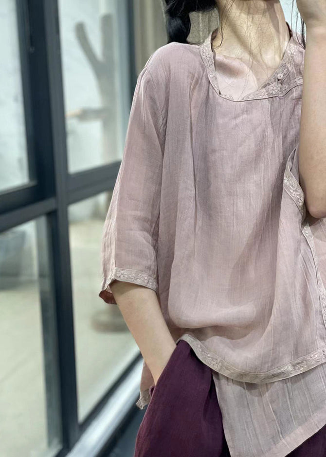 Classic Vintage Blouse with a Flattering Fit