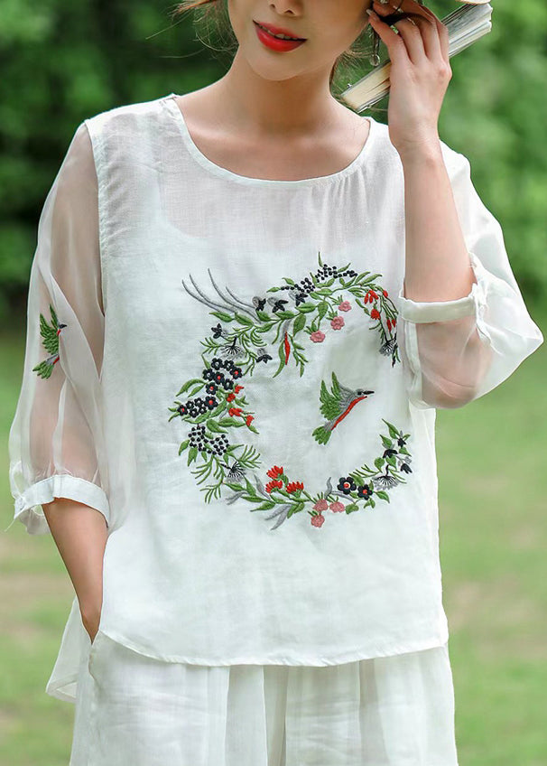Classic Vintage Shirt with a Flattering Fit