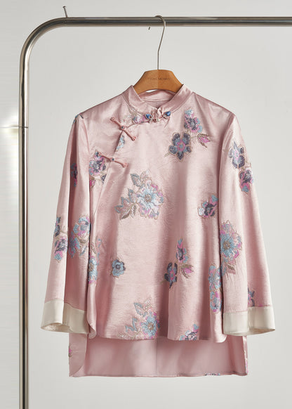 Elegantly Styled Coat for Everyday Wear