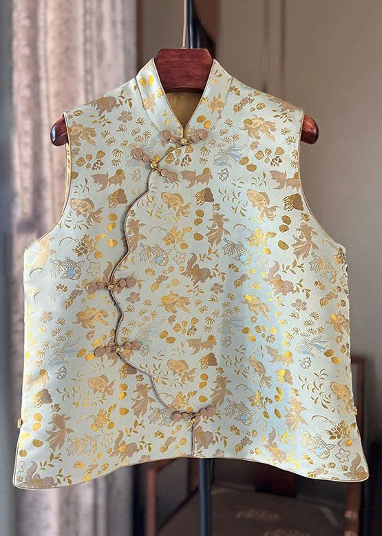 Gracefully Styled Coat for Any Occasion