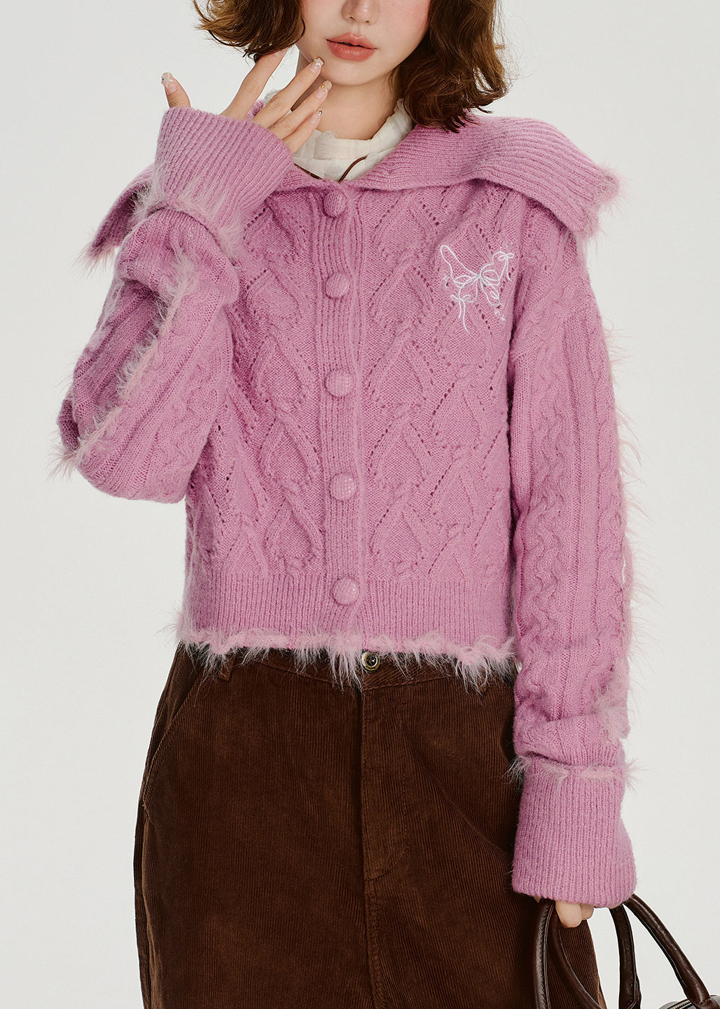 Effortlessly Elegant Cardigan with a Timeless Design