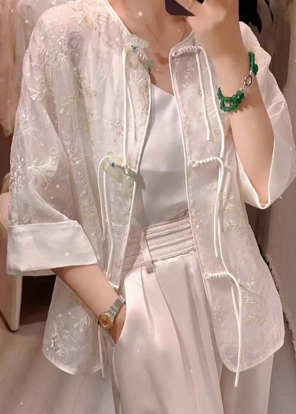 Polished Blouse with an Effortless Classic Look