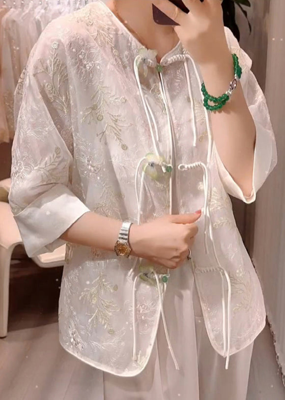 Polished Blouse with an Effortless Classic Look