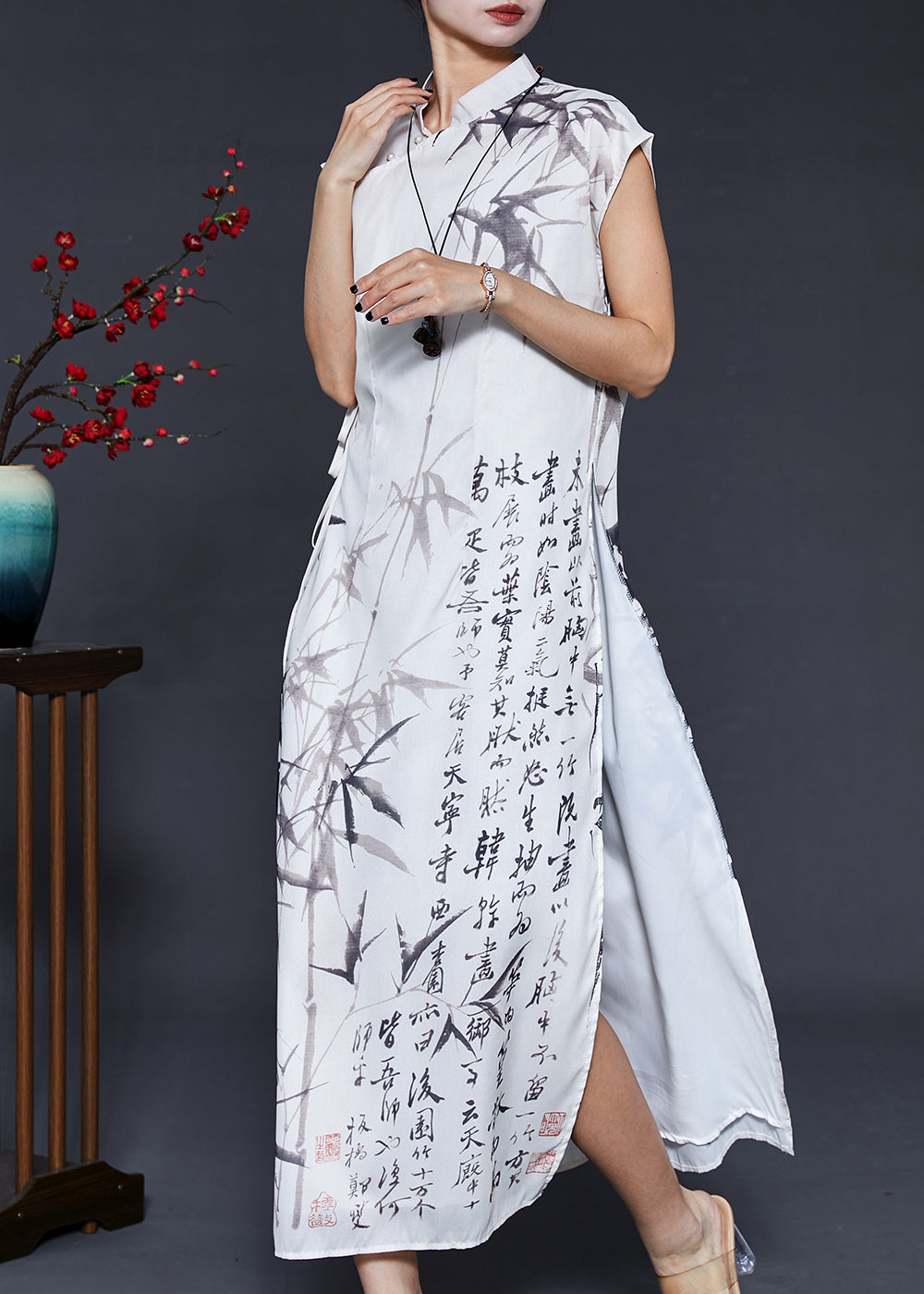 Well Tailored Dress with a Graceful Silhouette