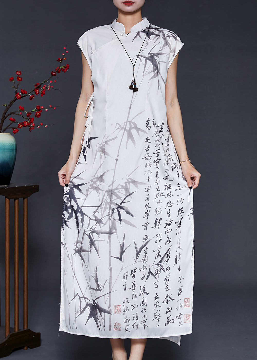 Well Tailored Dress with a Graceful Silhouette