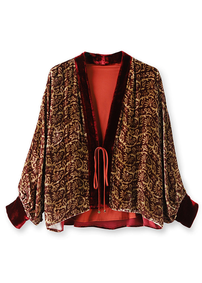 Effortlessly Elegant Top with a Timeless Design