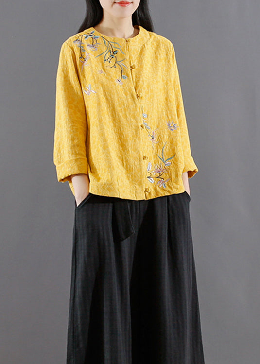 Well Tailored Coat with a Graceful Silhouette