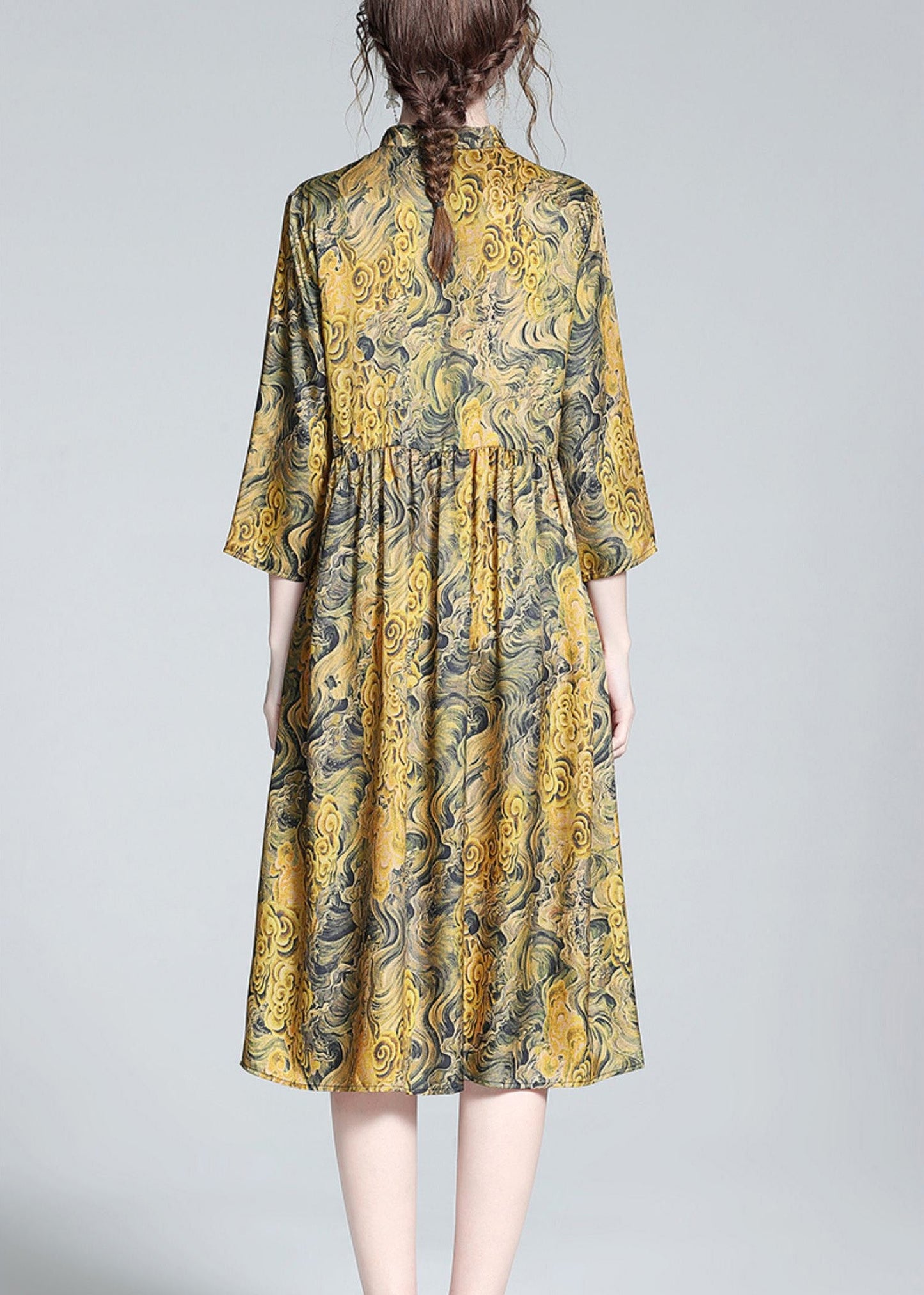 Beautifully Crafted Dress in a Classic Style