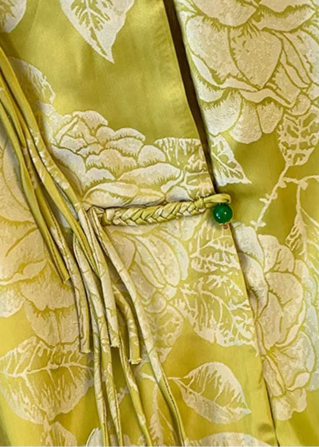 Effortlessly Elegant Coat with a Timeless Design